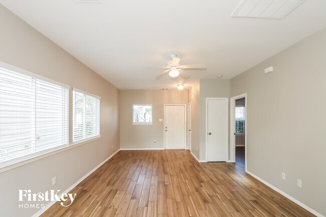 Building Photo - 1667 Nichole Woods Dr