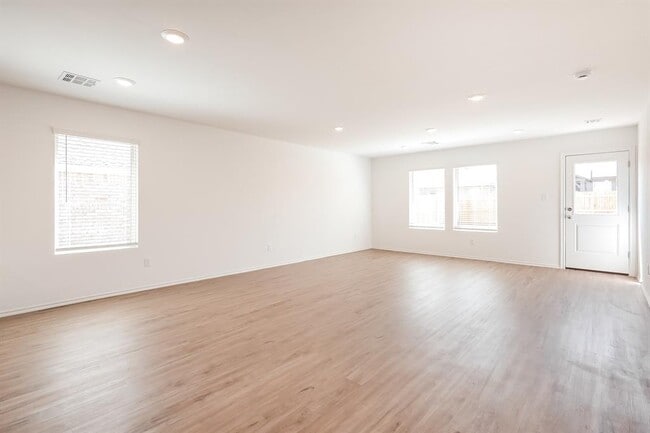 Building Photo - 11624 SW 38th St