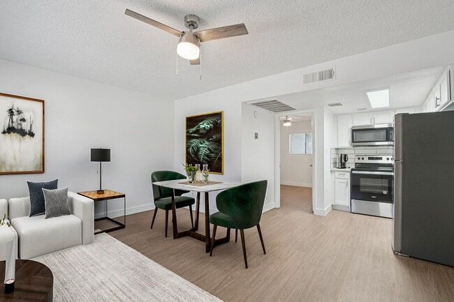 Interior Photo - Aster on University