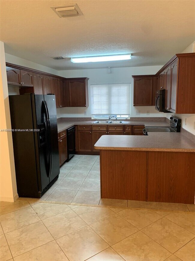 Foto del edificio - 3828 Dove Landing Rd