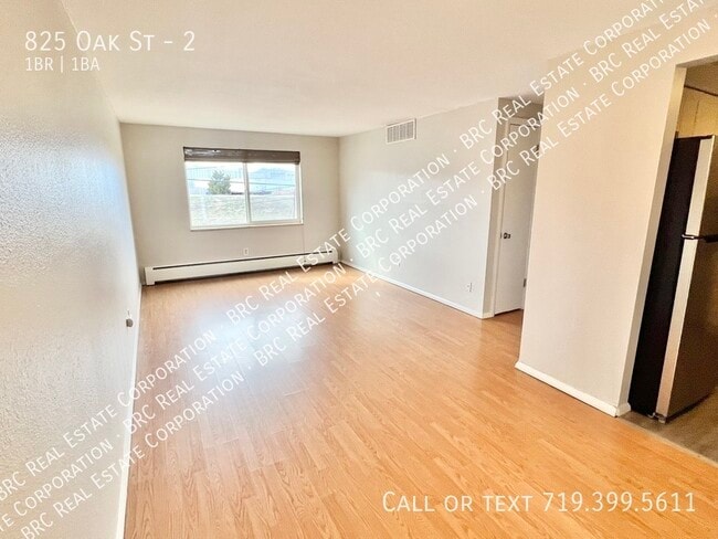 Building Photo - 825 Oak St