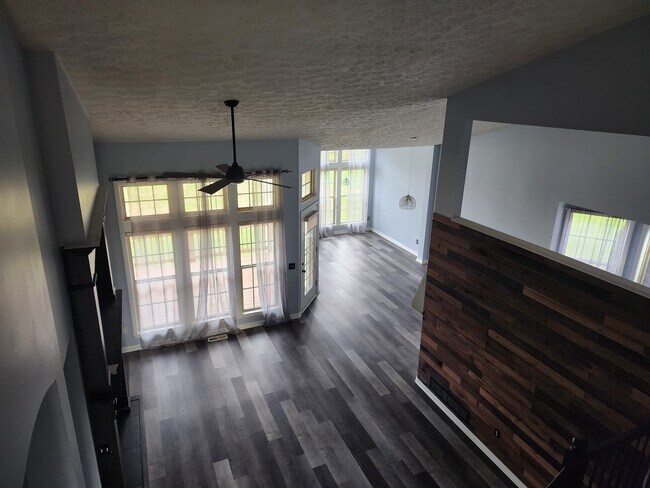 Foto del edificio - 5514 Hideaway Dr