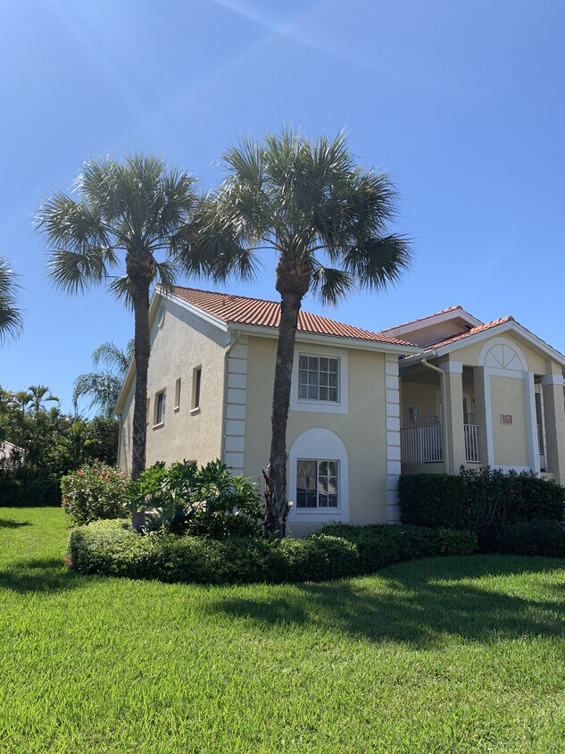 7767 Jewel Ln, Naples, FL 34109 Condo for Rent in Naples, FL