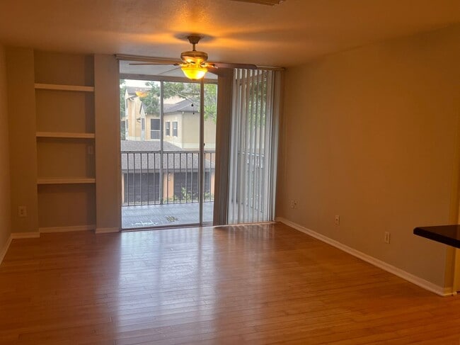 Foto del edificio - 7524 Seurat St