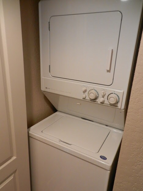 Washer Dryer - 300 Grandview Ct Apartment