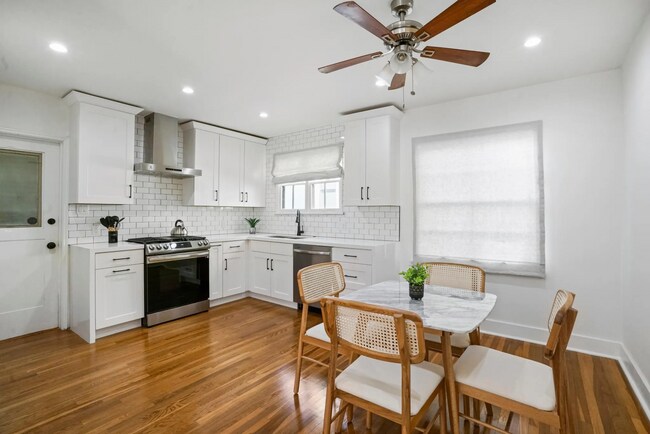 Foto del edificio - 4707 Finley Ave