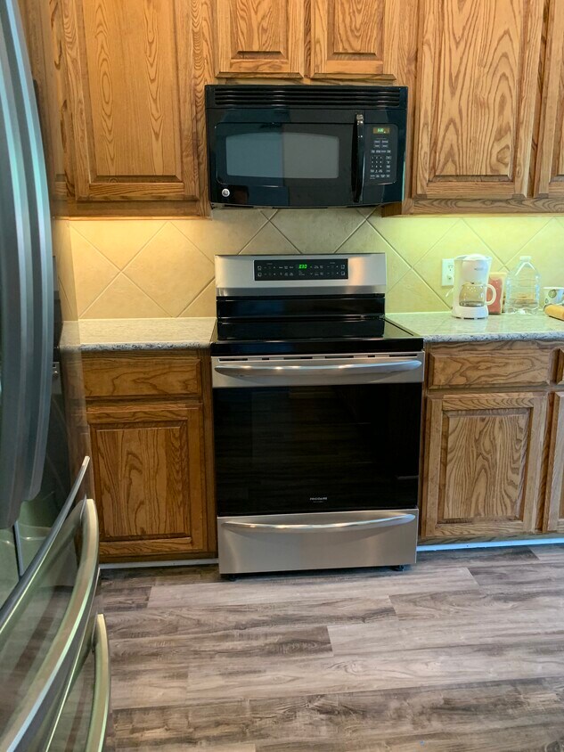 Foto principal - 502 Spring Dr