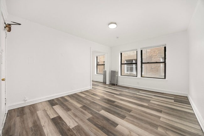 Foto del edificio - 158 N Central Ave