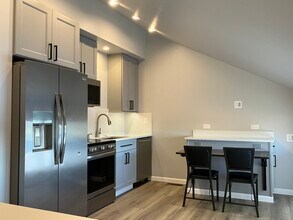 Building Photo - 4120 Stuart Cir