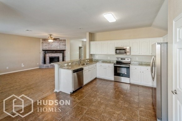 Foto del edificio - NOW AVAILABLE! 2908 Mockingbird St, Royse ...