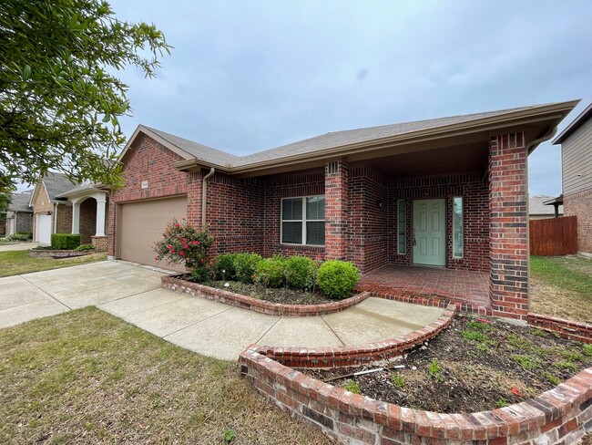 Building Photo - 4/2/2 HOUSE-EMSISD Move in ready! Pet frie...