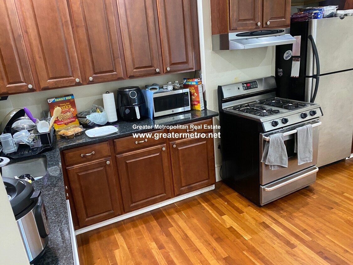 Foto principal - 192 Tudor St