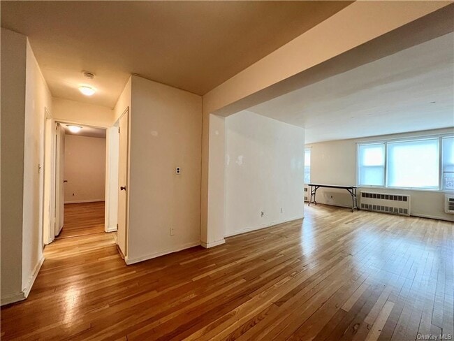 Building Photo - 700 Scarsdale Ave