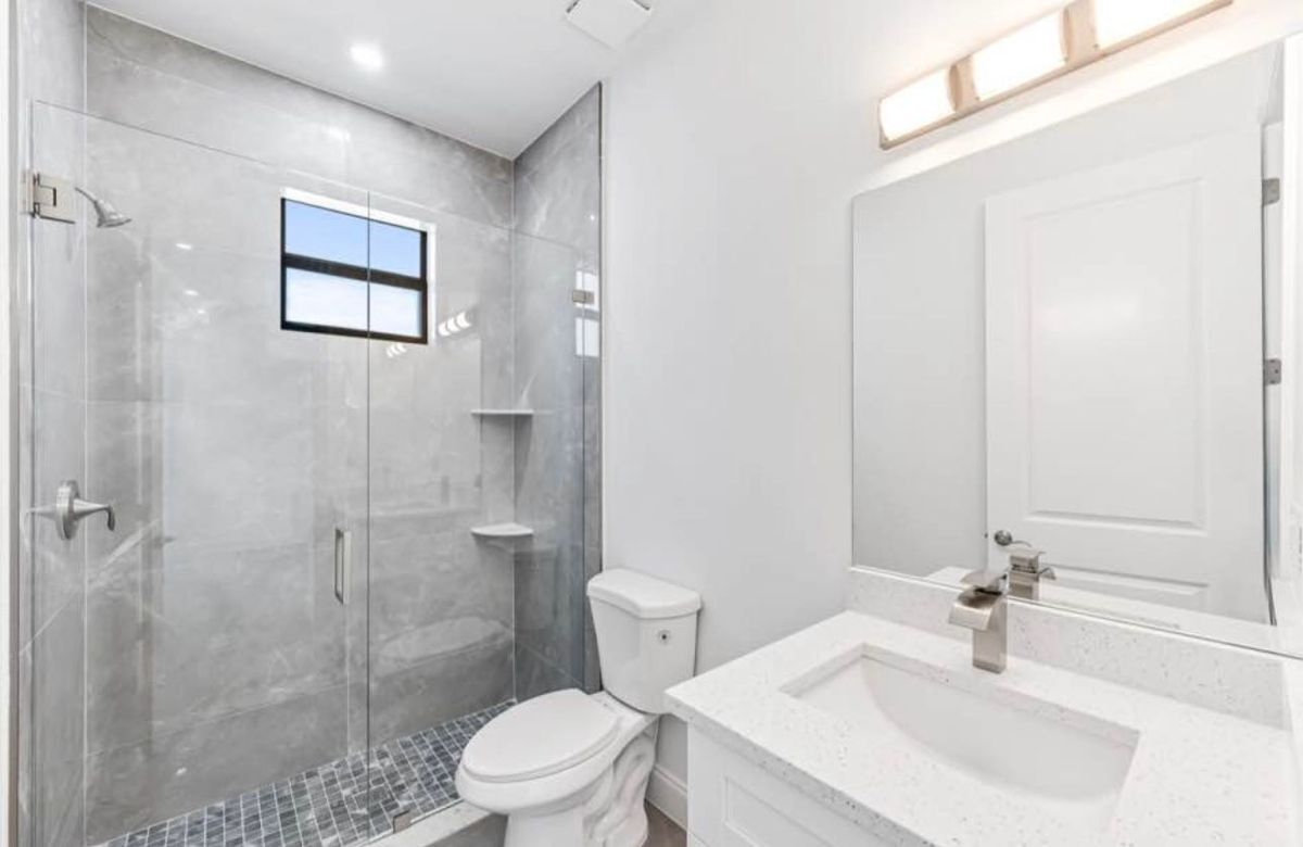 Foto principal - 11671 Pawley Ave