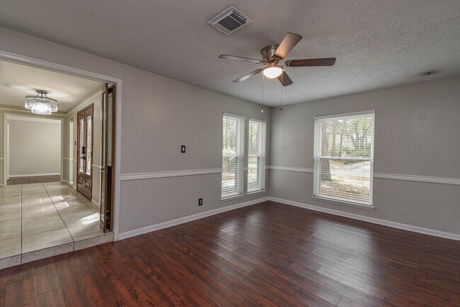 Foto del edificio - 12610 Ivyforest Dr