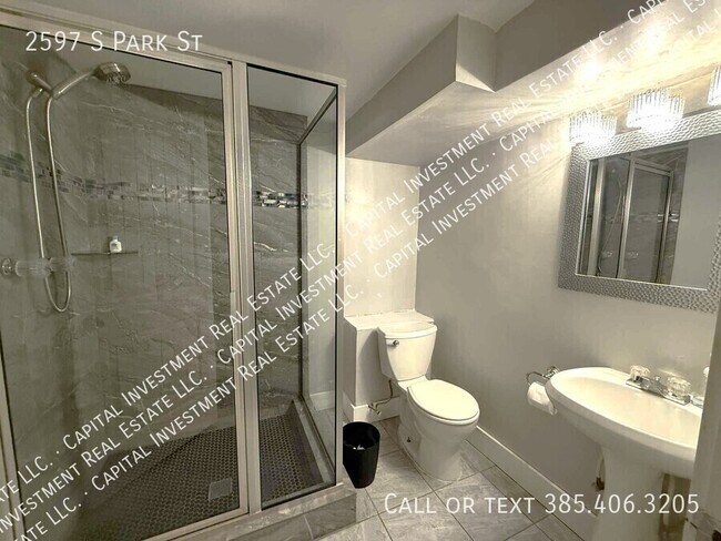 Foto del edificio - 2597 S Park St