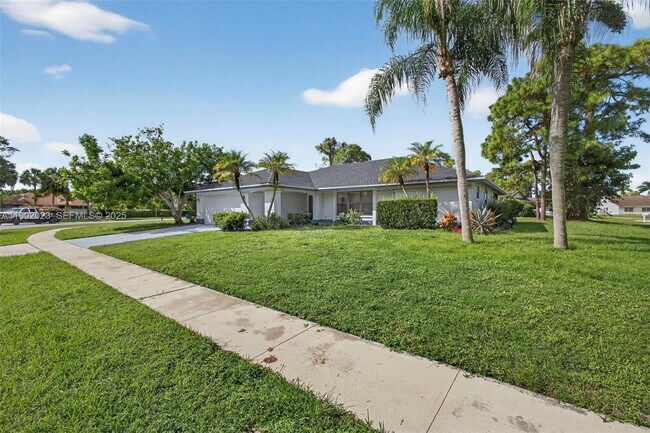 Foto del edificio - 100 Miramar Ave