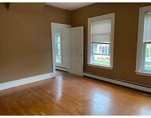 Foto principal - 866 Washington St