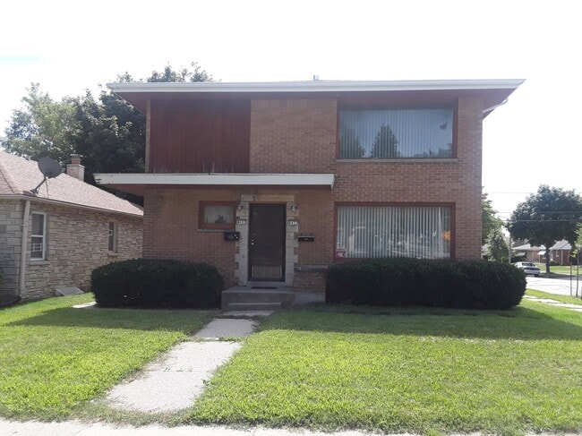 Building Photo - 6633 W Villard Ave