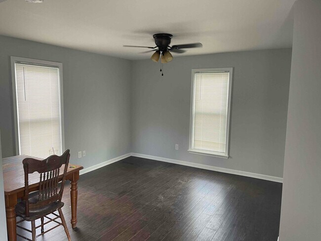 Foto del edificio - 300 Crawford St