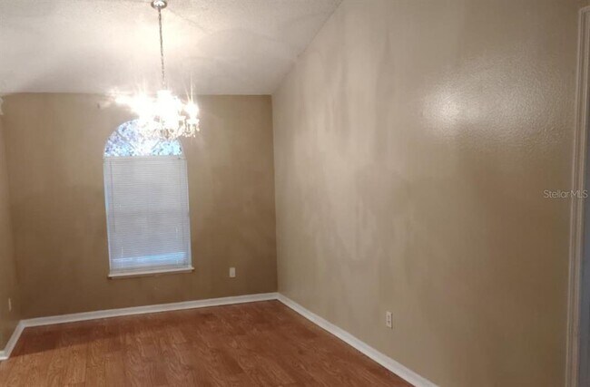 Foto del edificio - 326 Hanging Moss Rd