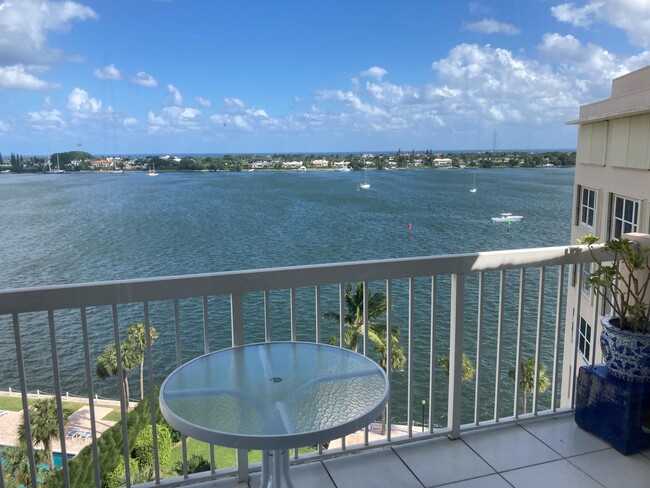 Building Photo - 2600 N Flagler Dr