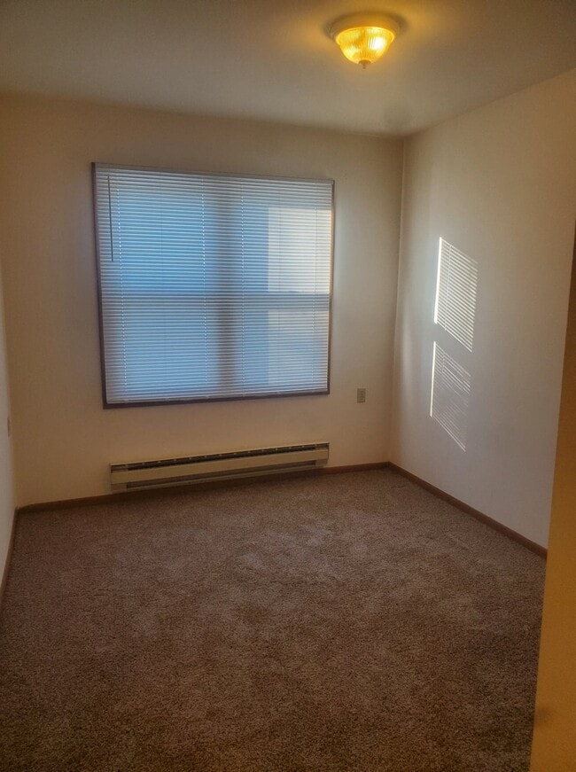 Building Photo - 220 Brookwood Dr