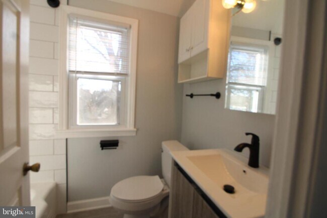 Foto del edificio - 2727 Fairhaven Ave