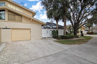 Building Photo - 12624 Woodmill Dr