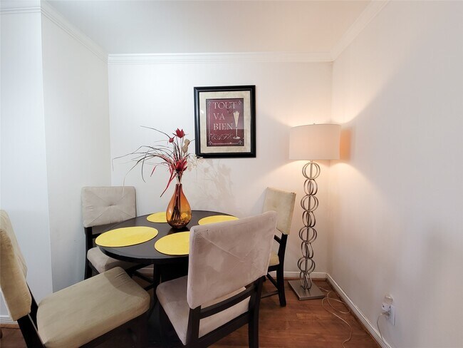 Foto del edificio - 3525 Sage Rd
