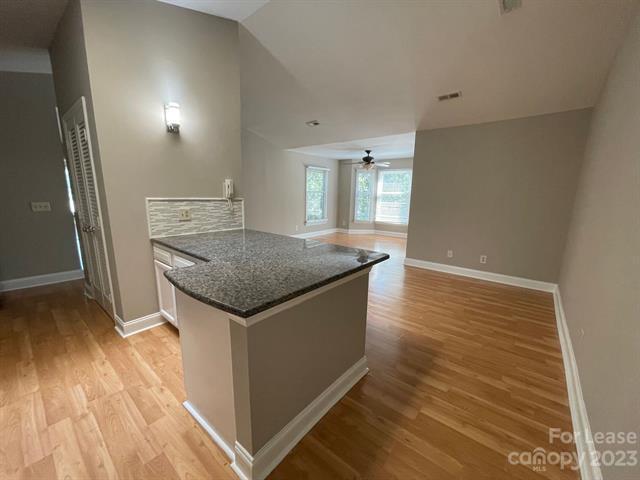 Building Photo - 10250 Rose Meadow Ln
