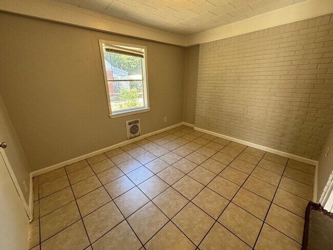 Foto del edificio - Bright & Modern 2-Bedroom Home in Memphis – Half Off First Month!