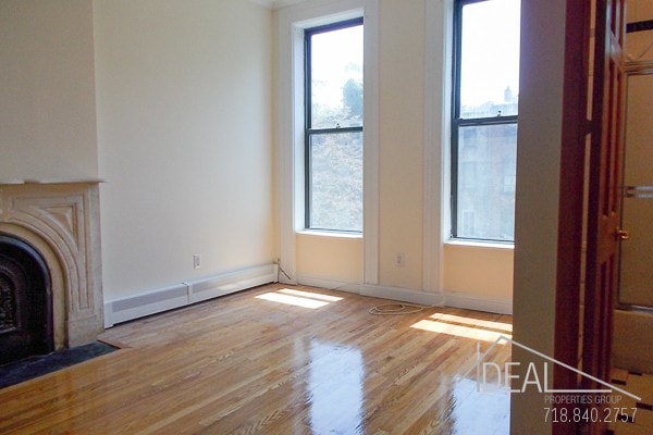 Building Photo - 110 Park Pl