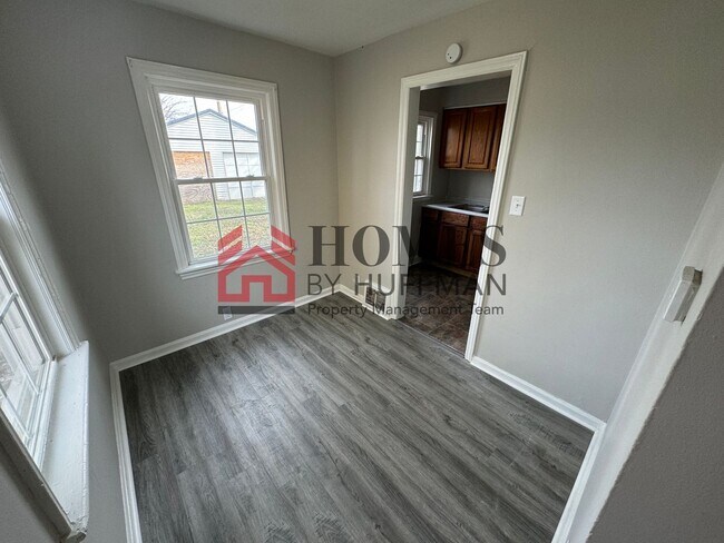 Building Photo - Two Bedroom Townhouse | Ready to Rent