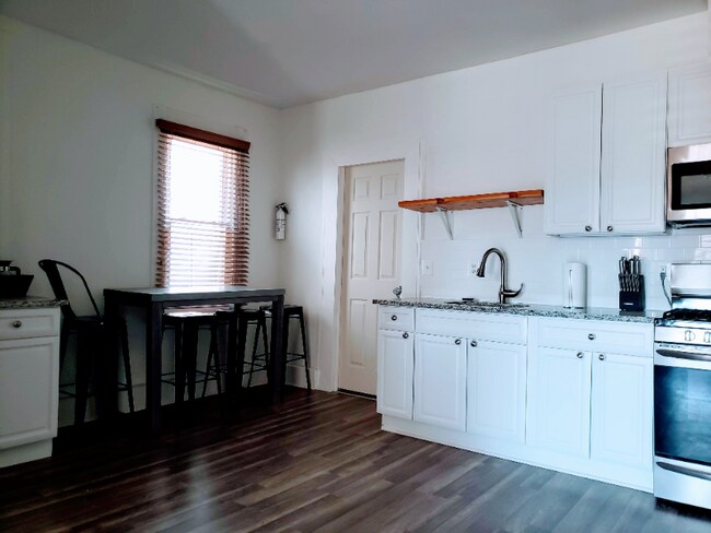 Foto del edificio - 628 William St