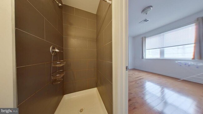 Foto del edificio - 1503 W Seybert St
