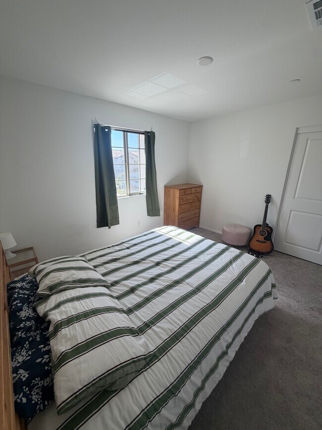 Building Photo - 27420 Golden Nugget St