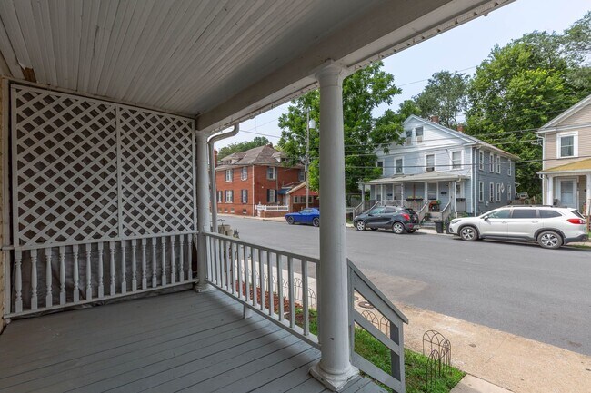 Foto del edificio - 124 S Kentucky Ave