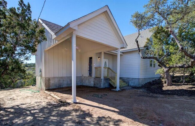 Building Photo - 17707 Westlake Dr