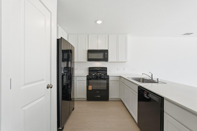 Building Photo - 3900 Pontchartrain Pkwy