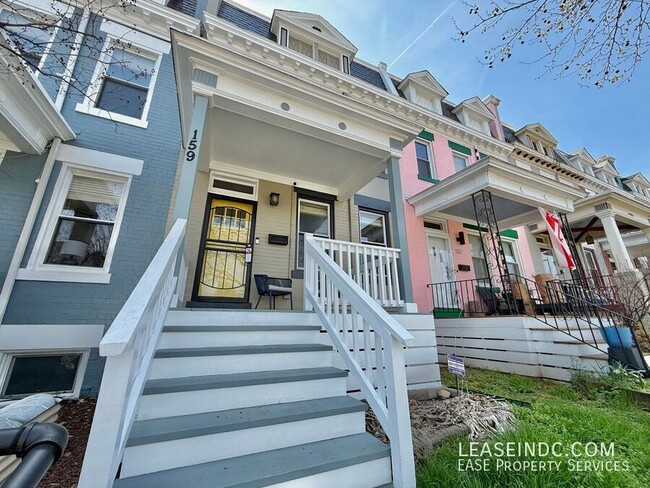 Photo - 159 V St NE House