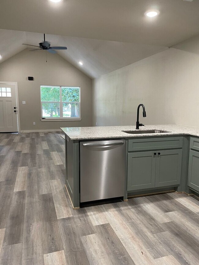 Building Photo - Three Bed/Two Bath Home---Ask about the mo...