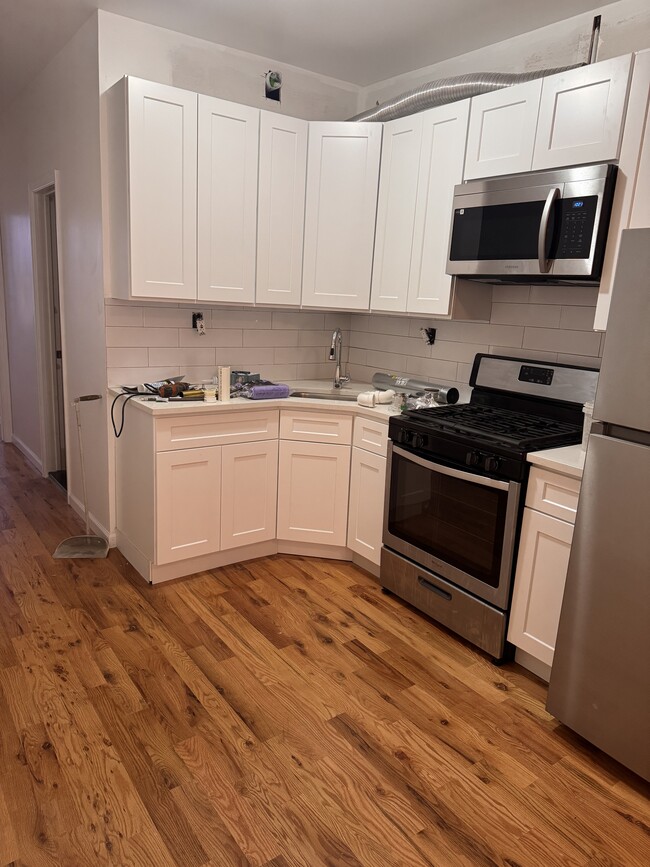 Building Photo - 686 Woodward Ave