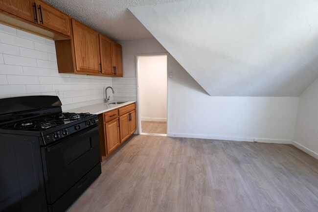 Photo - 8 Colonial Avenue Unit 3 Apartment