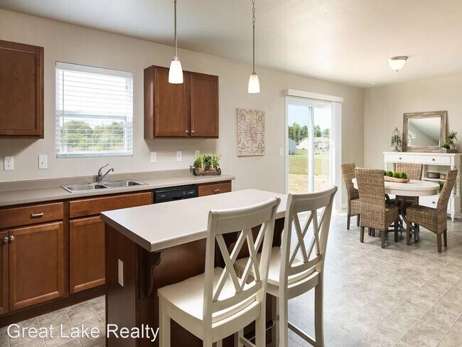 Building Photo - 4 br, 2.5 bath House - 877 View Pointe Drive
