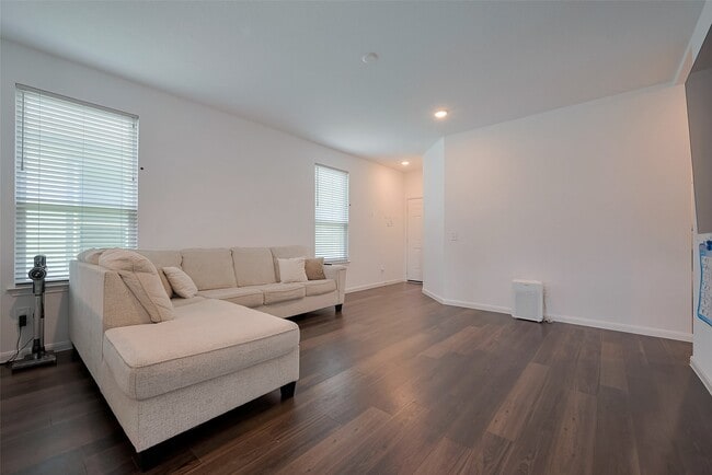 Building Photo - 6718 Forbes Run Dr