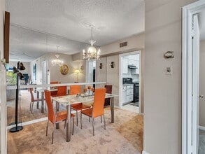 Building Photo - 2601 Bellefontaine