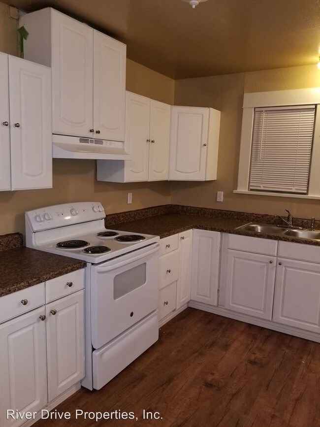 Building Photo - 2 br, 1 bath Apartment - 1819 Q Street