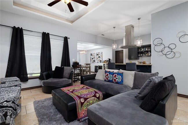 Foto del edificio - 13 Yellow Stone St