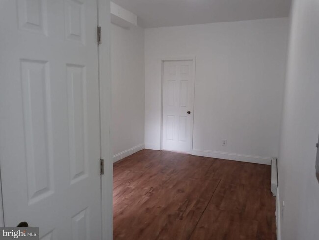 Building Photo - 1332 N 59th St
